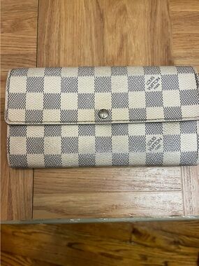Louis Vuitton Damier Azur Continental Wallet in White and Light Blue Checker